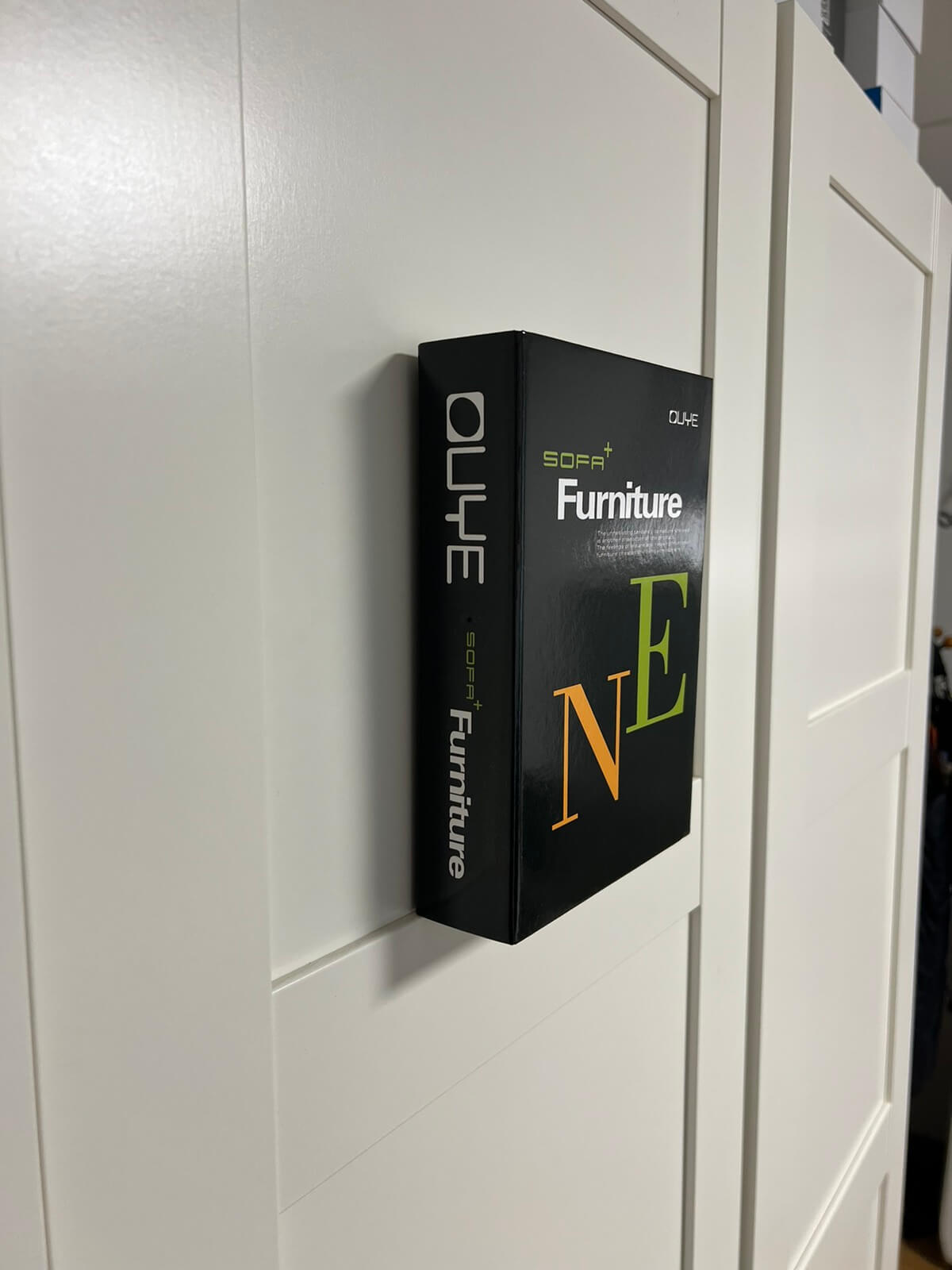 Versteckte Filmkamera eingebaut in ein Buch Versteckte Filmkamera in ein Buch eingebaut