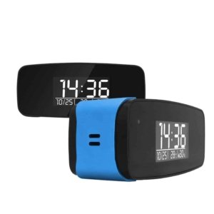 Blauer Tischuhr mit versteckter Kamera