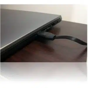 Im USB-Kabel integrierter GSM-Wanze